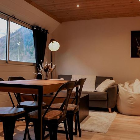 Apartamento Ambiance Montagne, A Deux Pas De La Gare Cluses Exterior foto